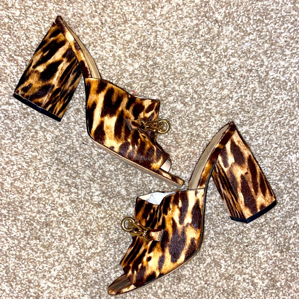 Used Vince Camuto Gessien3 Leopard Print Heels